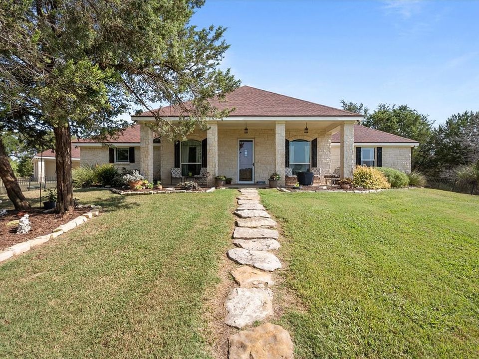 1st image of 392 Bear Branch Rd