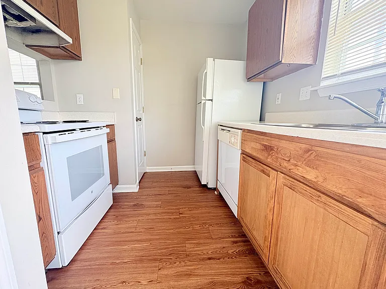 368 Belmont Rd #A — Photo 6