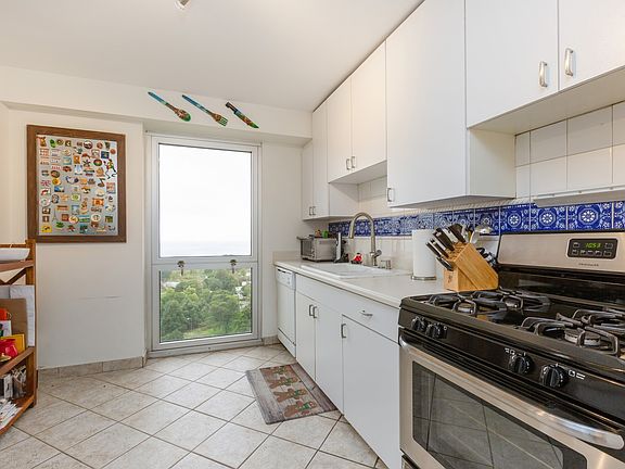 5th image of 1960 N Lincoln Park W APT 1610