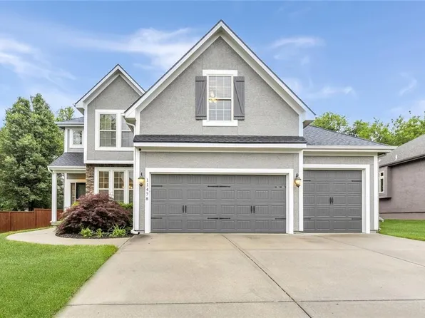 11478 S Lakecrest Dr, Olathe, KS 66061