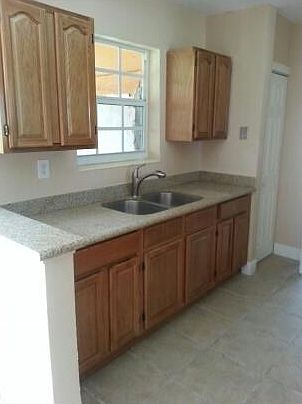 4th image of 3970 NW 194th St