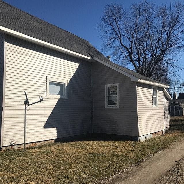 2nd image of 311 W Armstrong St