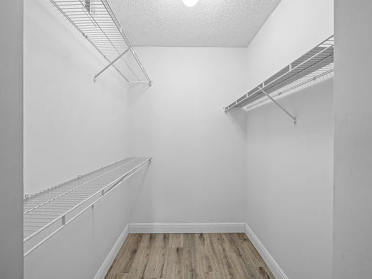 4307 Tuscany Way — Photo 20