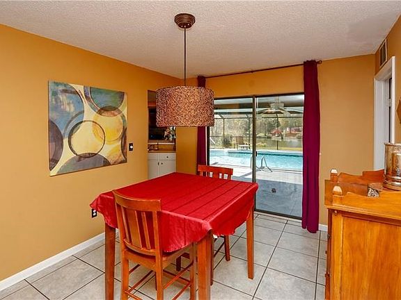 3rd image of 3739 Southview Dr