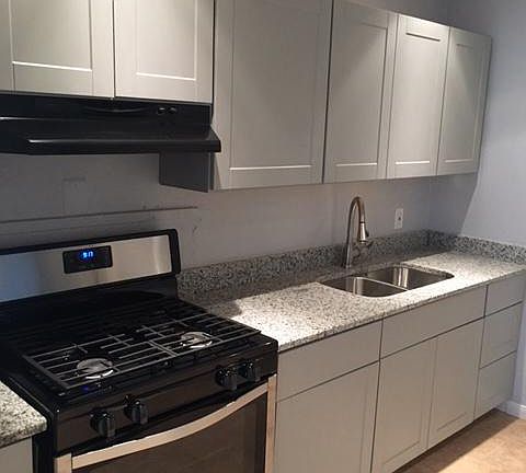 3rd image of 104 E Ave E