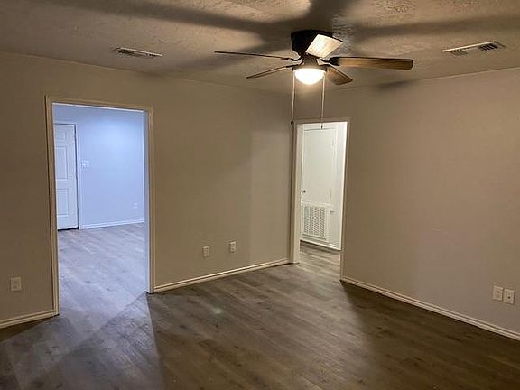 2nd image of 309 S Avenue C #A