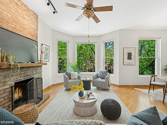 4th image of 1433 W Cuyler Ave #2W