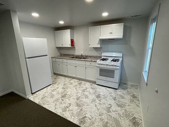 2nd image of 4333 Clark Ave APT 1
