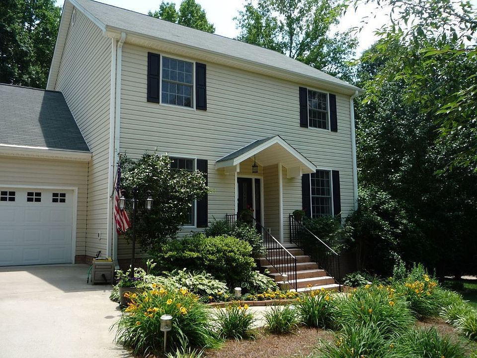 2nd image of 245 Beech Brook Ln