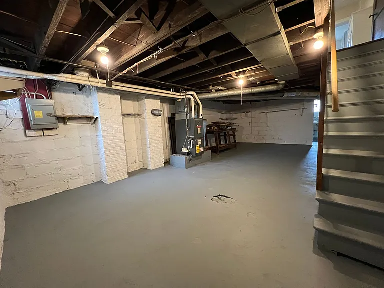 Charming Updated 2BR Home with New Flooring & Rear Porch — Photo 16
