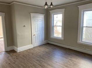 366 Lake Ave APT 1, Manchester, NH 03103