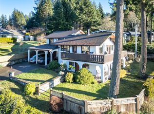 1515 10th St E, Courtenay, BC V9N 3Y1