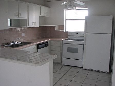 2nd image of 2960 Riverside Dr APT 315
