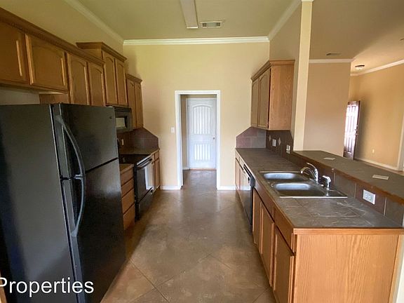 4th image of 3005 Beauford St