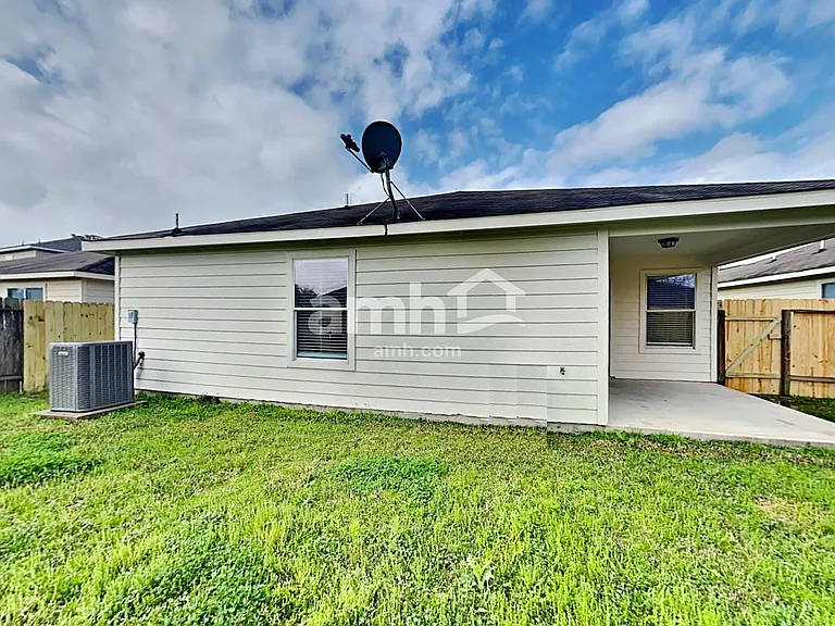 28926 Village Creek Loop — Photo 17