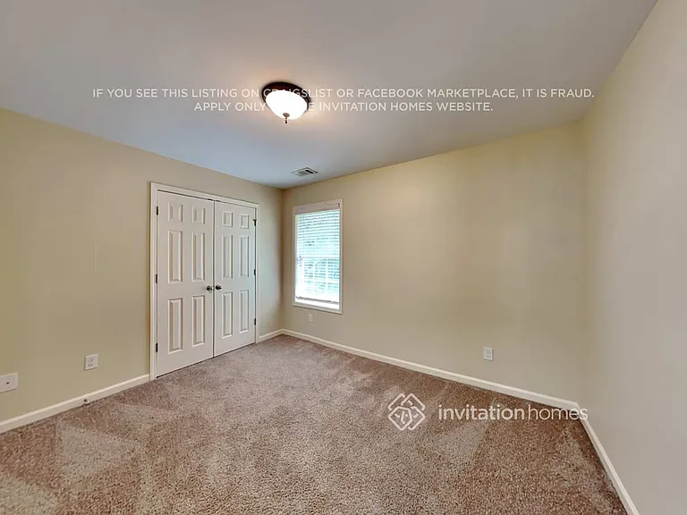 2450 Freemont St — Photo 13
