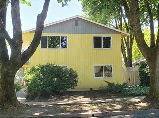 313 SE J St, Grants Pass, OR 97526