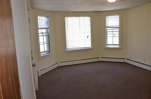 2nd image of 104 Railroad St #2