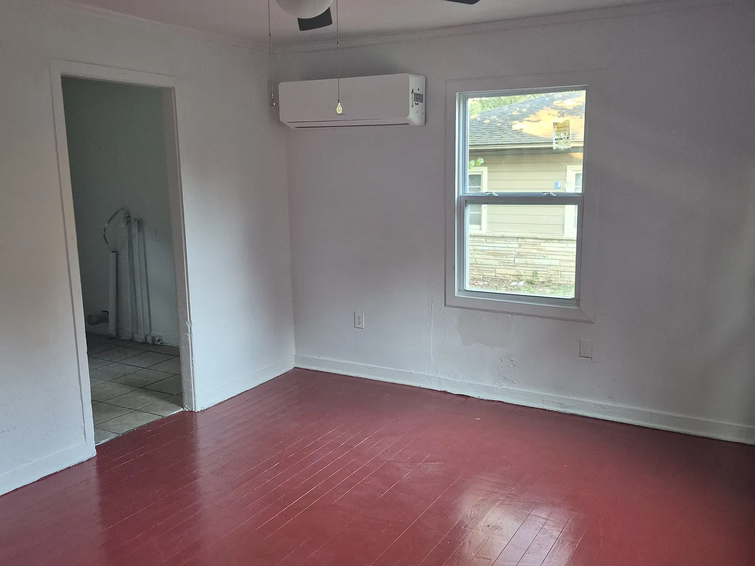2 bed, 768 sqft, $850 — Photo 2