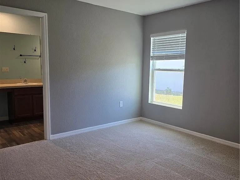 2122 NE 13th Pl — Photo 14