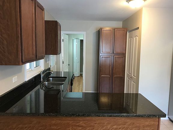 3rd image of 4521 Lilac Ave