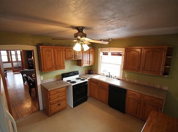 5th image of 2526 Rainbow Dr