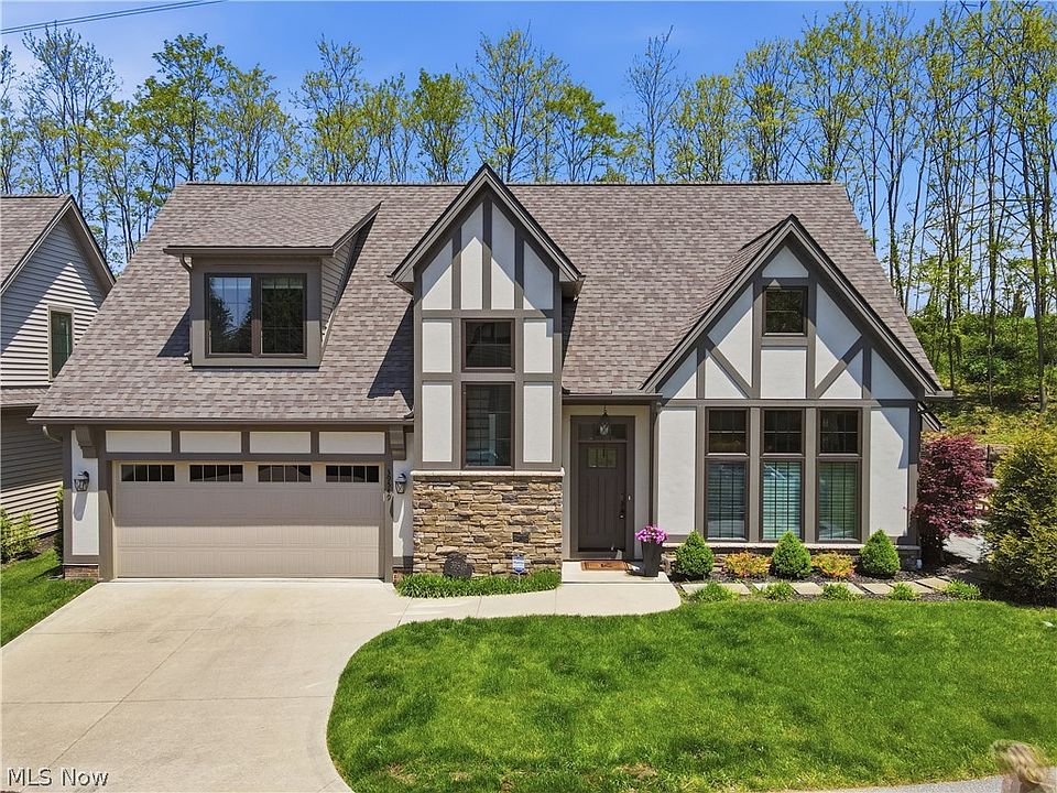1st image of 39549 Tudor Dr