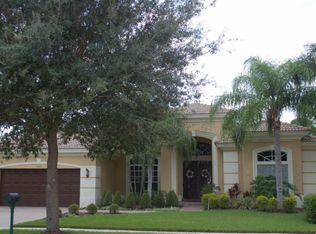 10667 Oak Meadow Ln, Wellington, FL 33449