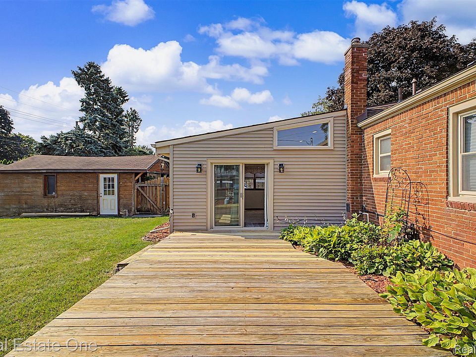 6331 Buckingham Ave, photo 29