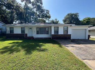 206 S Peach St, Ore City, TX 75683