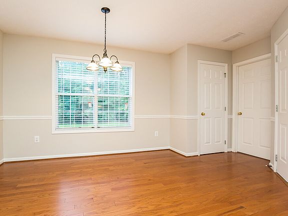 5th image of 4061 Edenbrooke Cir