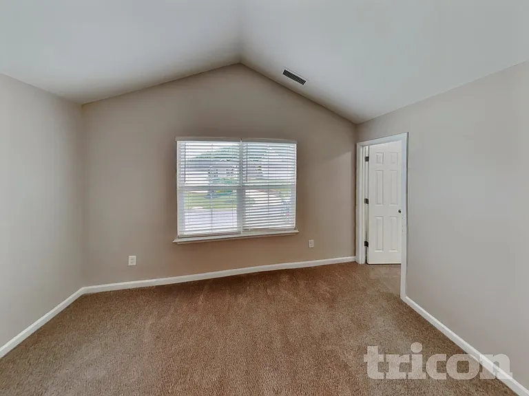 5 Stanwick Ct — Photo 7