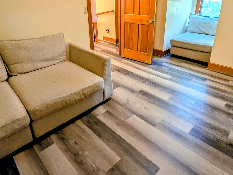 104 Southampton Dr — Photo 12