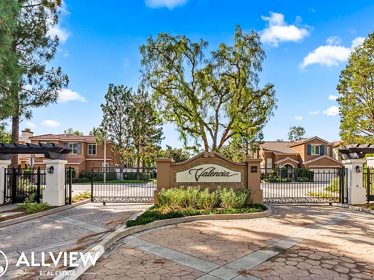 2854 Vicenzo Dr — Photo 34