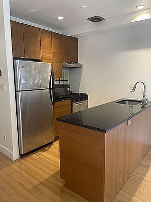 3rd image of 580 Sterling Pl APT 3B
