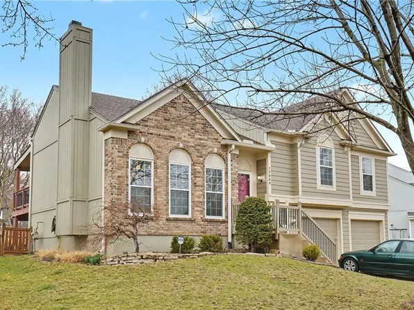 15668 S Blackfoot St, Olathe, KS 66062