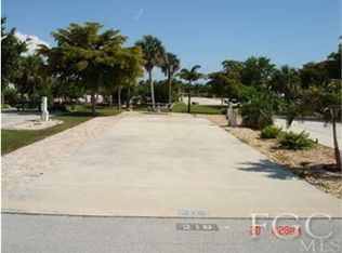 219 Stingray Ln, Fort Myers Beach, FL 33931