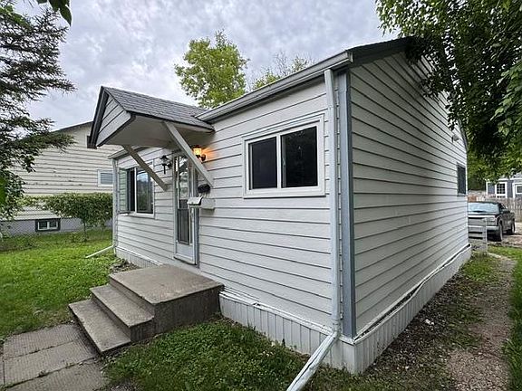 5th image of 729 Martin Ave E
