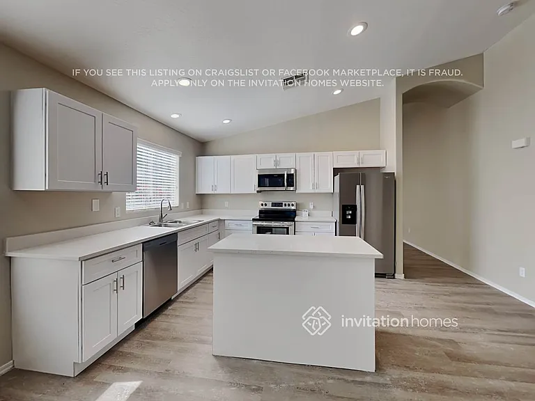 13383 W Watson Ln — Photo 8