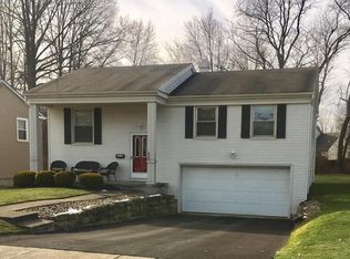 844 Saul Dr, Hubbard, OH