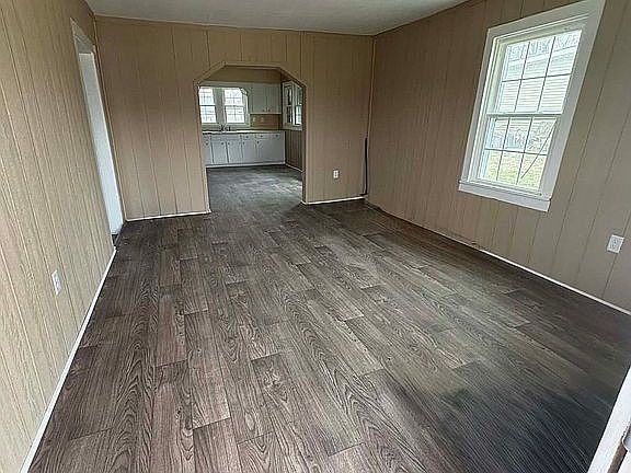 4th image of 608 N 9th St