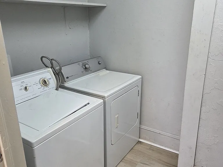 211 Snyder Ave — Photo 10
