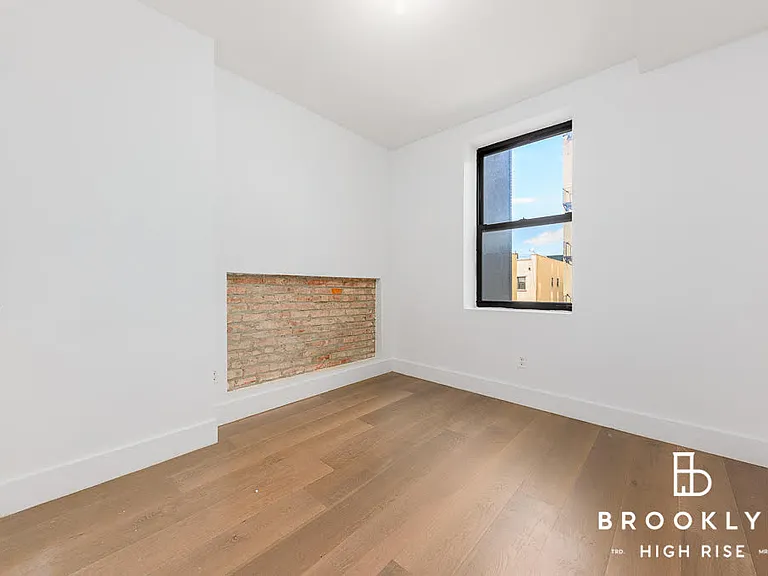 843 Dekalb Ave #3B — Photo 3