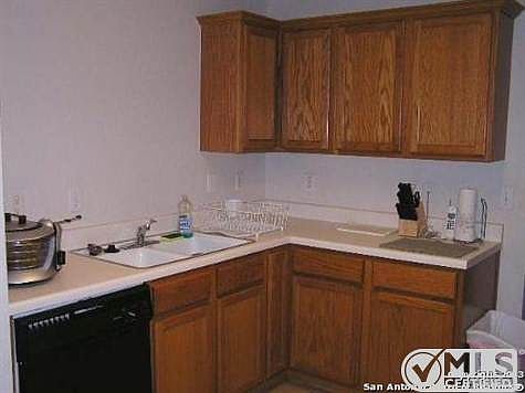 5th image of 5842 Larkmeadow Dr