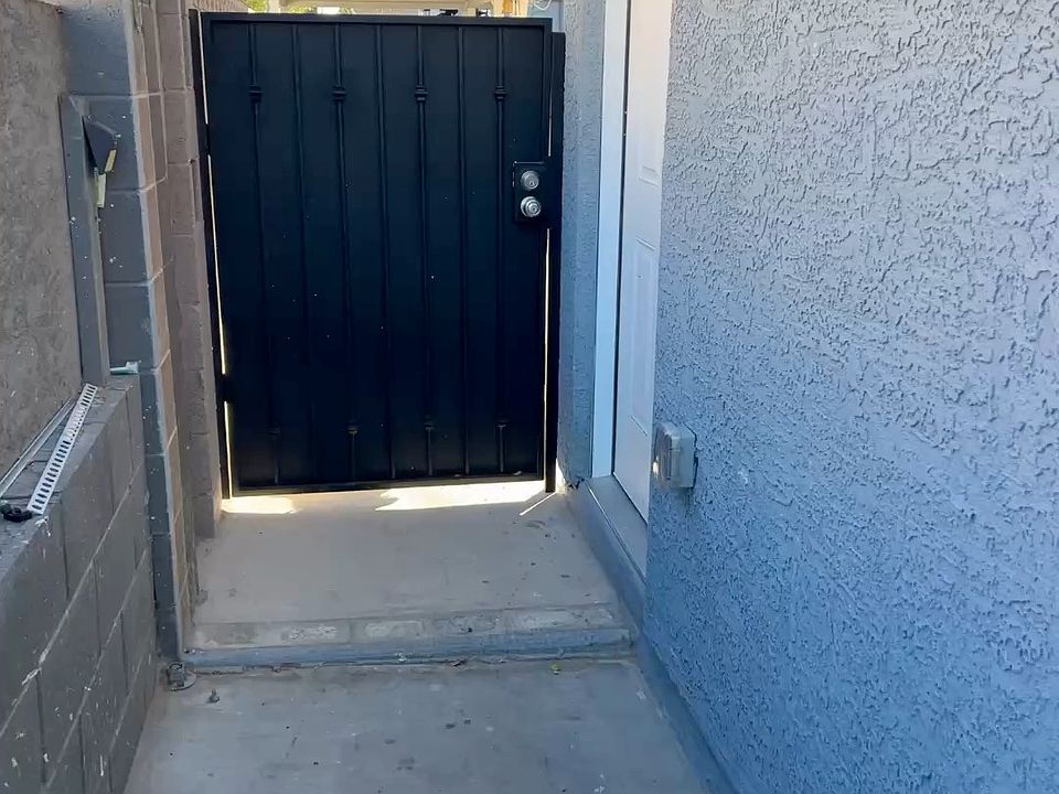1st image of 6121 Glendale Cir