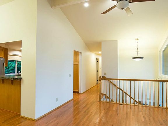 4th image of 16801 NE 35th Pl