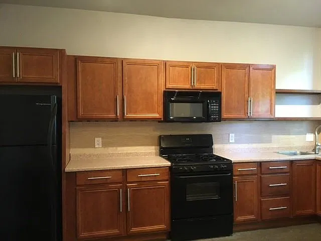 2 bed, 1250 sqft, $1,550 — Photo 1