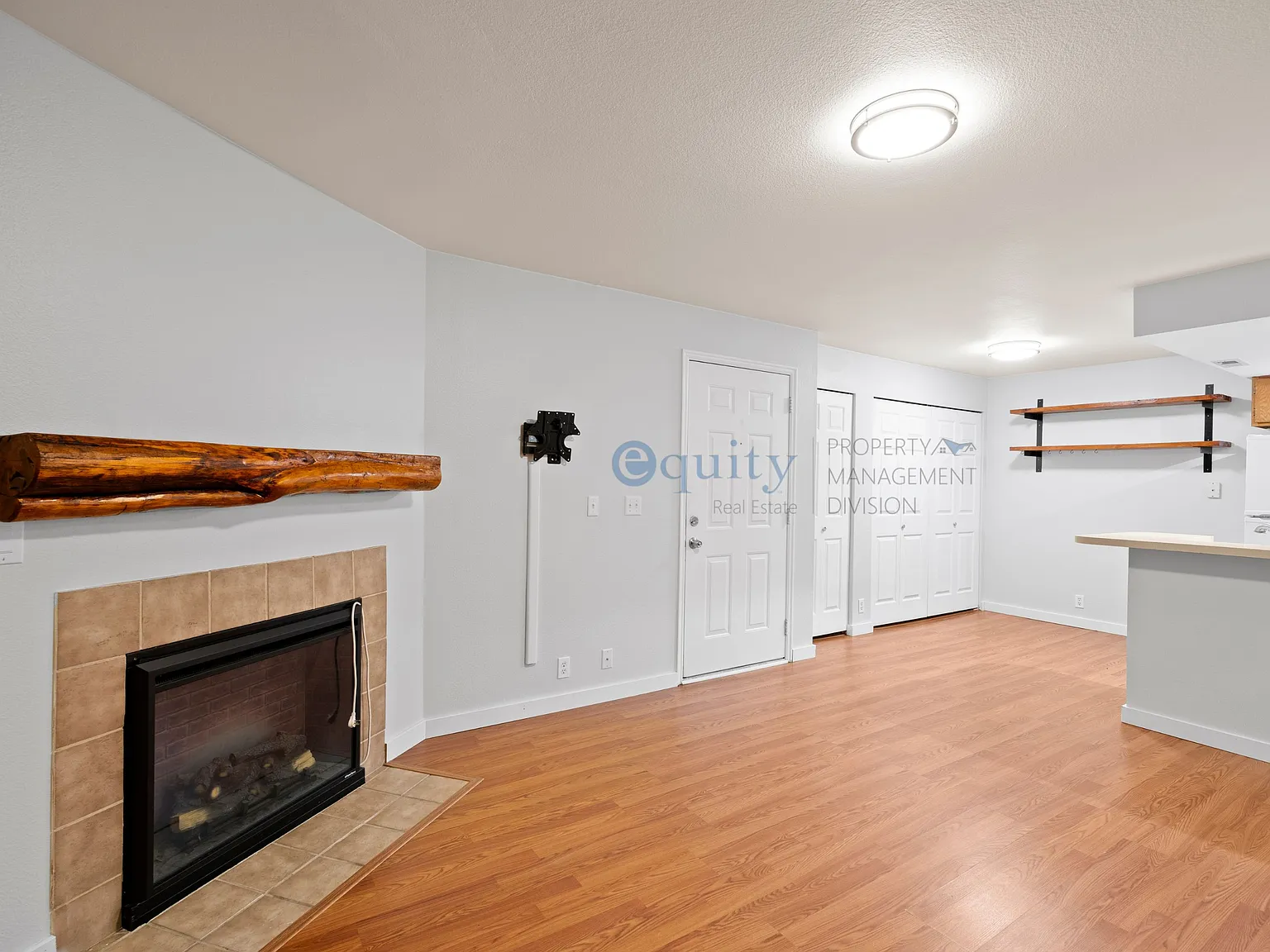989 Creekhill Ln - FO - 1 — Photo 4