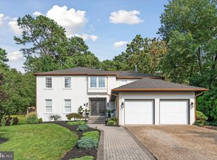 8 Ashton Dr, Voorhees, NJ 08043