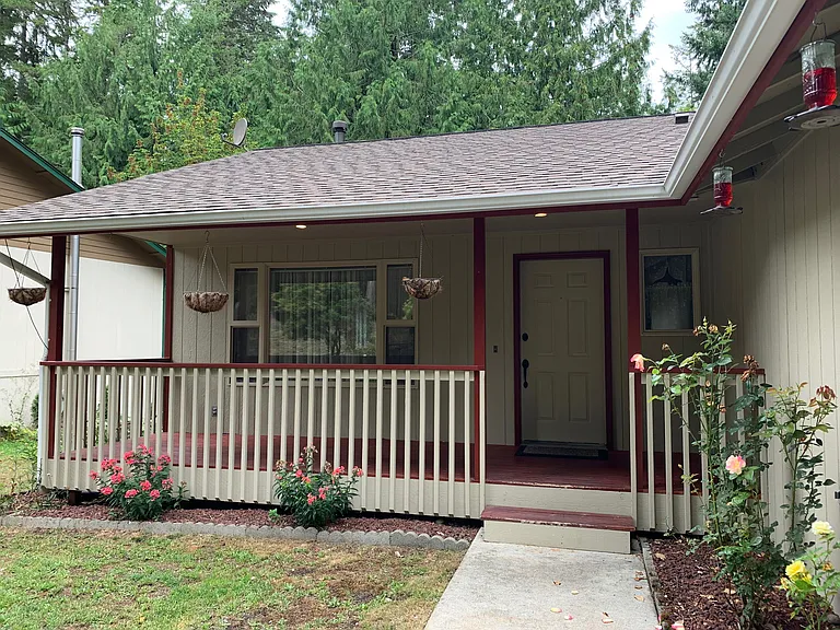 18525 Woodside Dr SE — Photo 3